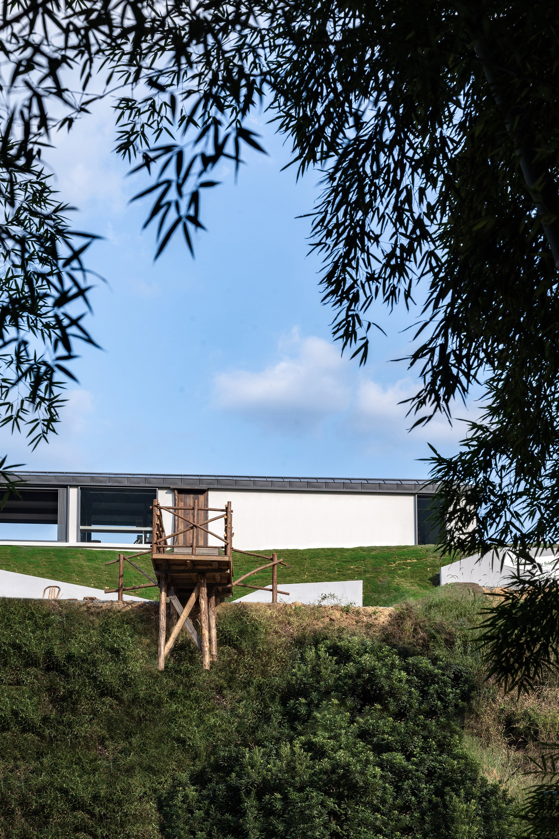 從內(nèi)山看向建筑，View of the building from the inner mountain  @徐英達(dá)-min.jpg