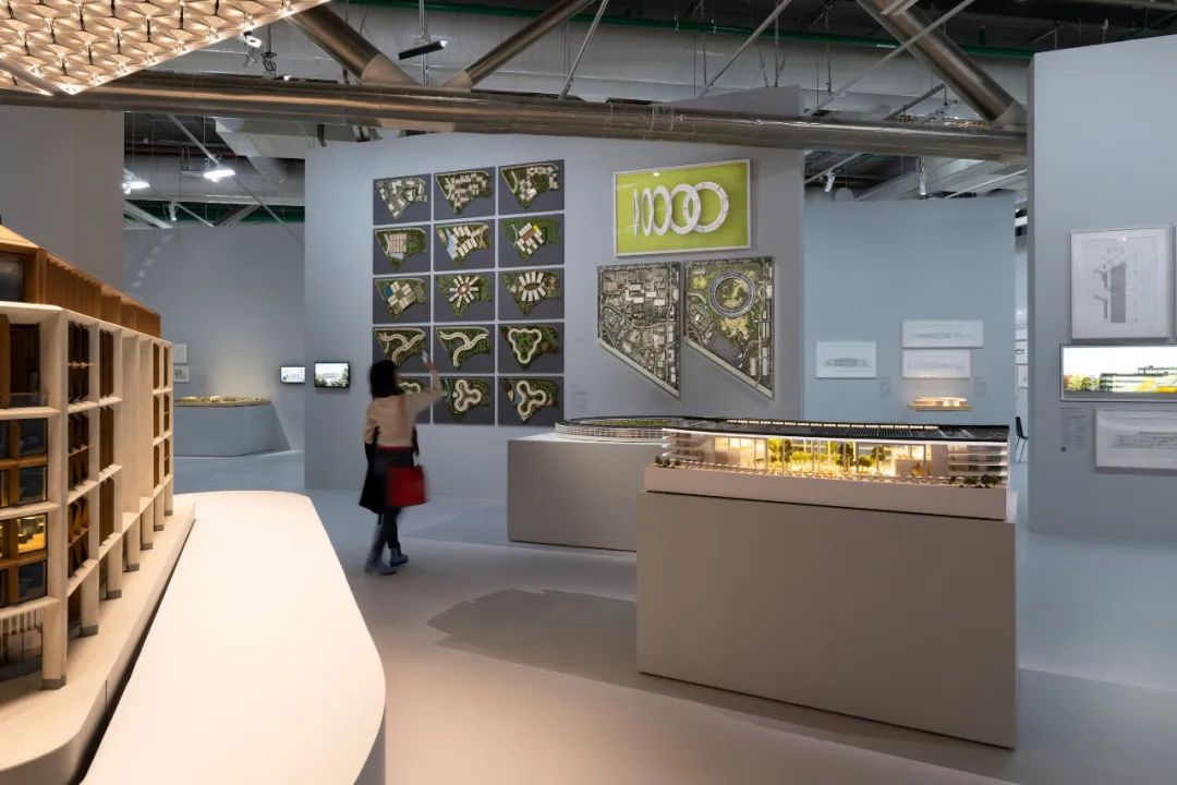 諾曼·福斯特最大規(guī)模作品回顧展：我更喜歡另辟蹊徑！ (5).jpg