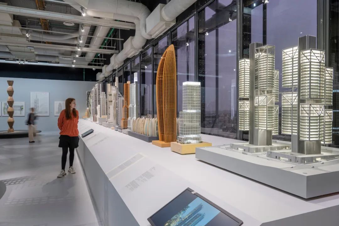諾曼·福斯特最大規(guī)模作品回顧展：我更喜歡另辟蹊徑！ (51).jpg